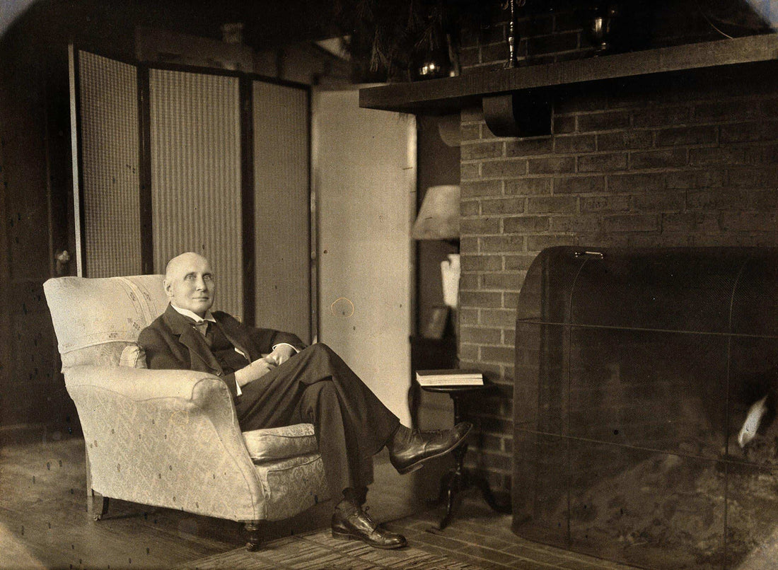 Alfred North Whitehead: Bridging Minds and Universes