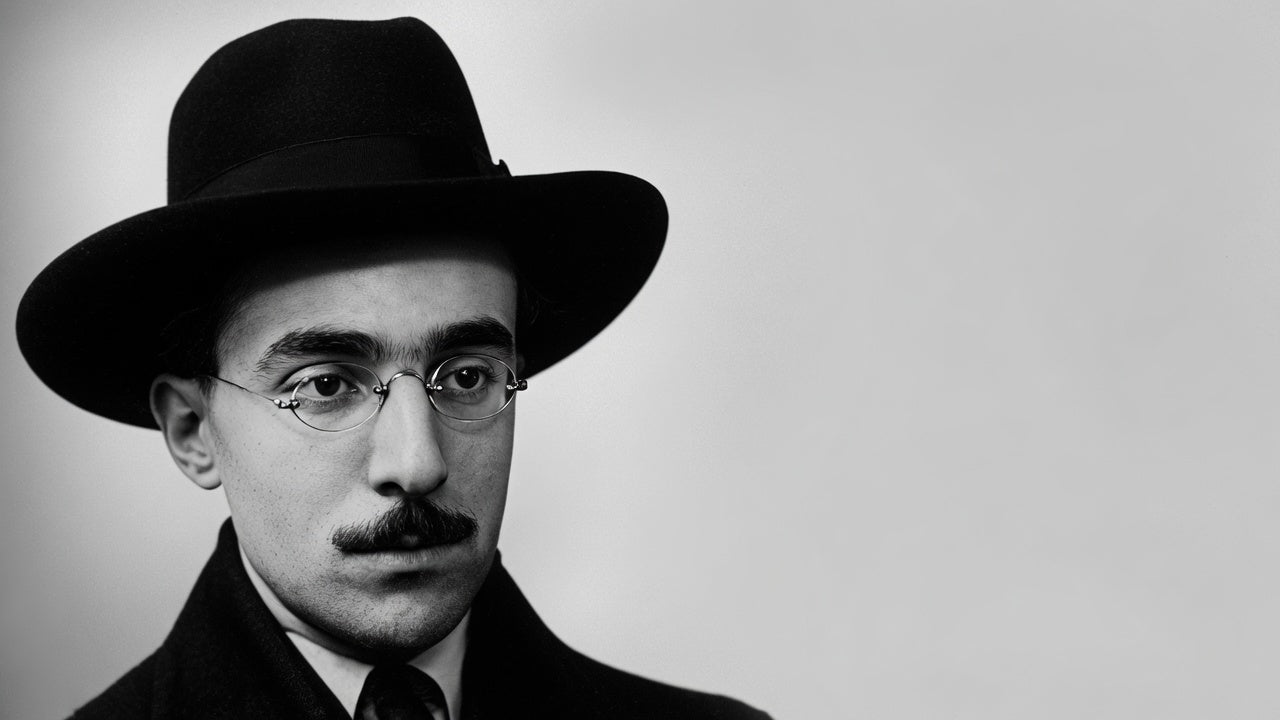 Fernando Pessoa and the Crowd in His Head