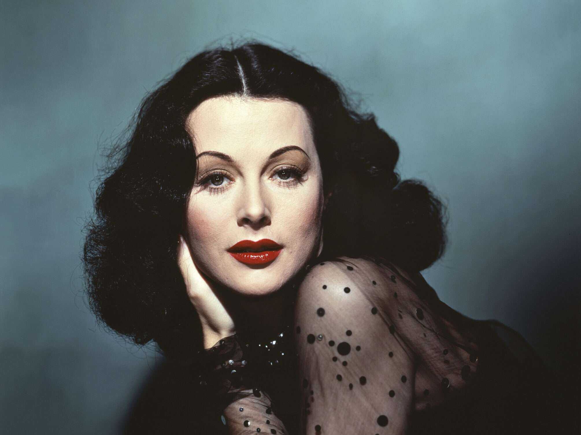 Hedy Lamarr: The Glamorous Genius Who Hopped Into Wireless Communication