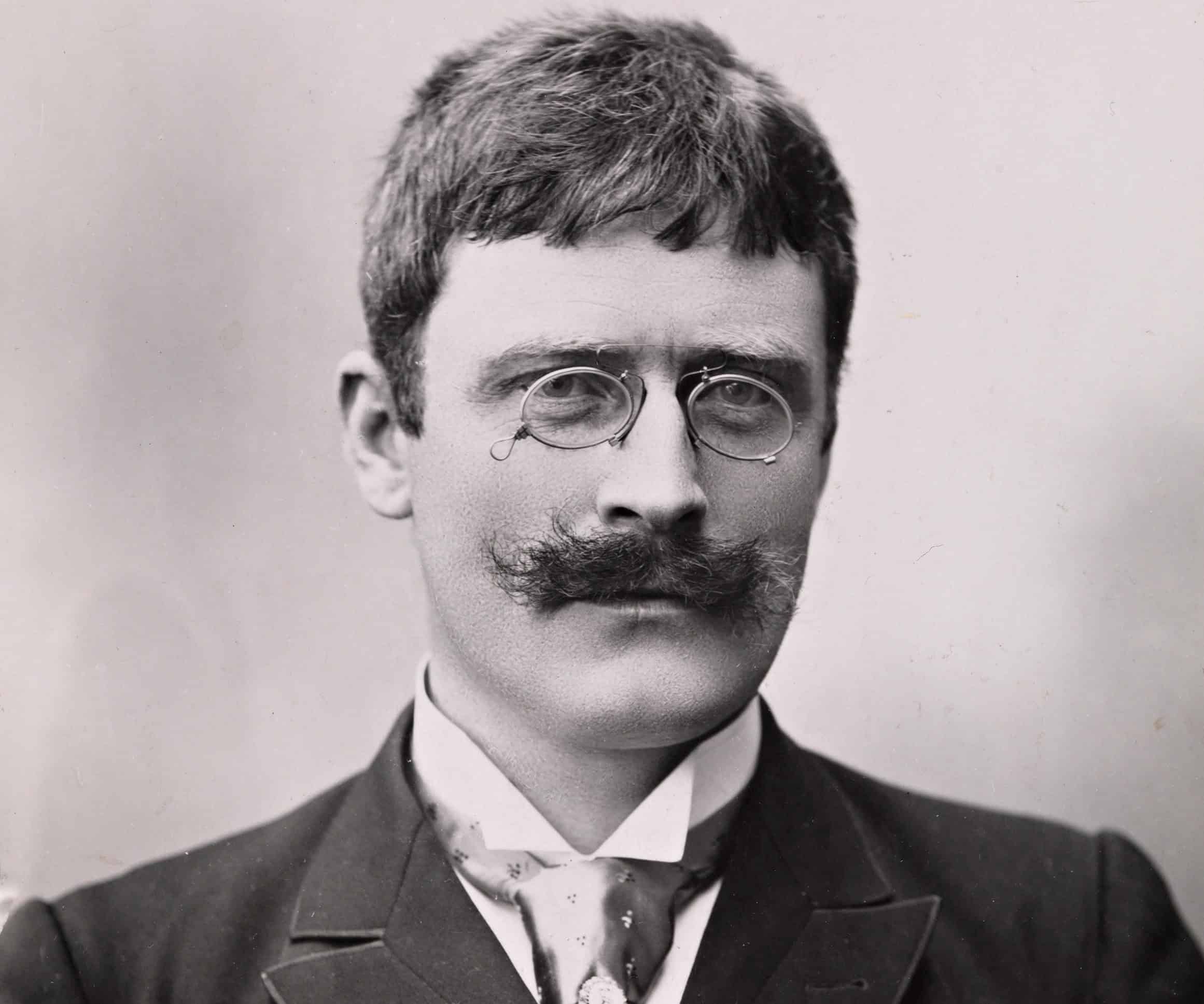 From Nobel Laureate to National Pariah: The Rise and Fall of Knut Hamsun