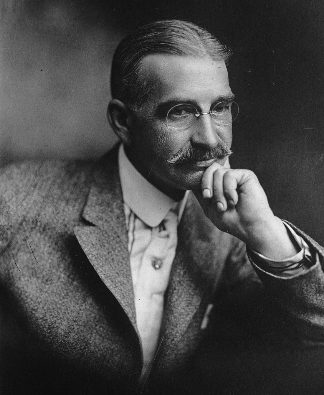 The Wizard Behind the Curtain: L. Frank Baum and the American Myth Machine