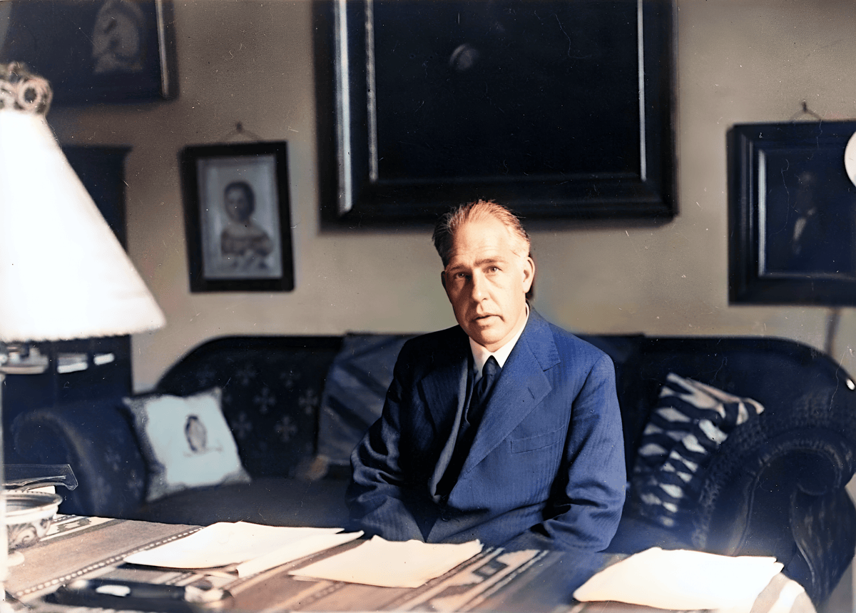 The Nucleus of War: Niels Bohr's Role in the Manhattan Project